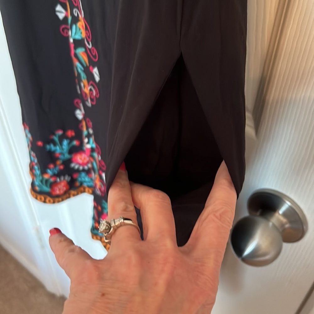 Savanna Jane Floral Embroidered Dress - Picture 5 of 9